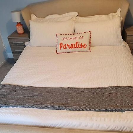 Cosy, Quirky, Comfy 'N' Chic House- Apartman Swindon Kültér fotó