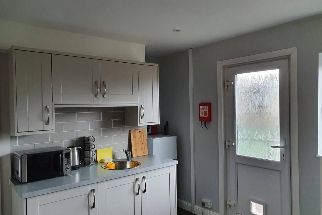 Cosy, Quirky, Comfy 'N' Chic House- Apartman Swindon Kültér fotó